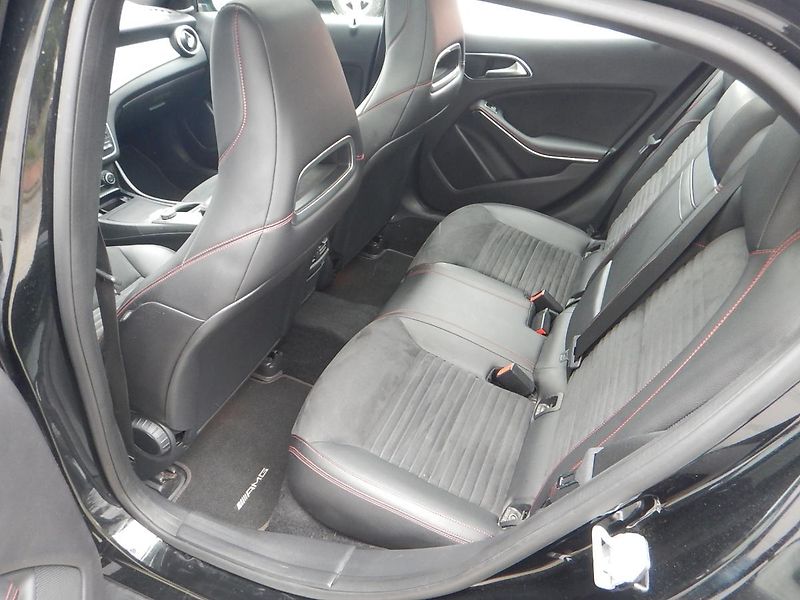 Mercedes-Benz GLA 220 CDI 4MATIC AMG AUTOMAT - fotka 11 z 33