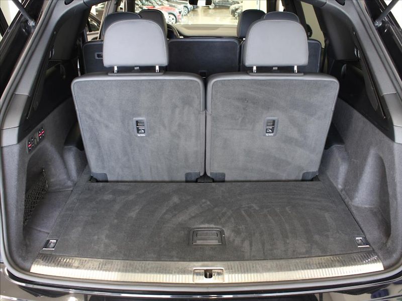 Audi Q7 3,0 TDi 200kW S-line 7-míst ČR - fotka 27 z 29