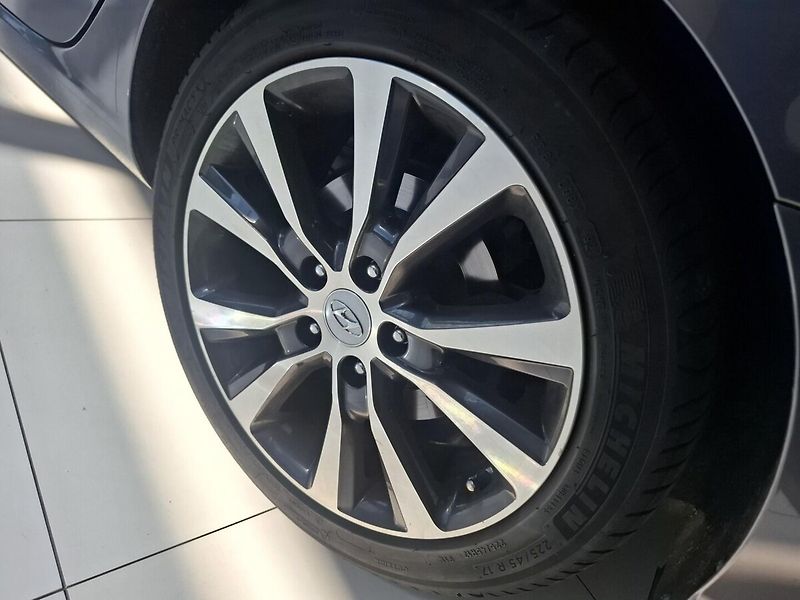 Hyundai i30 1.4 T-GDi 103KW 2020 - fotka 5 z 14