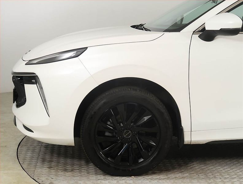 Dongfeng T5 EVO (2024) Luxury 1.5 Turbo - fotka 15 z 27