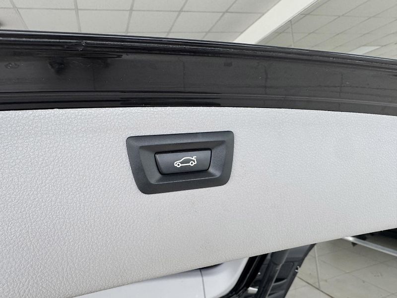 BMW Řada 3 320d 140kW*AUT*LED*Nav*El.Kufr - fotka 30 z 33