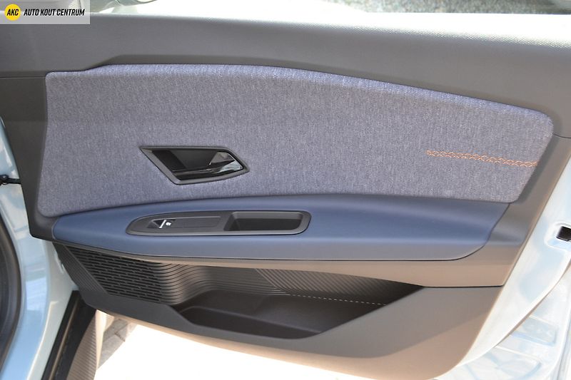 Renault R4 TECHNO 150 COMFORT RANGE EV52 - fotka 13 z 67