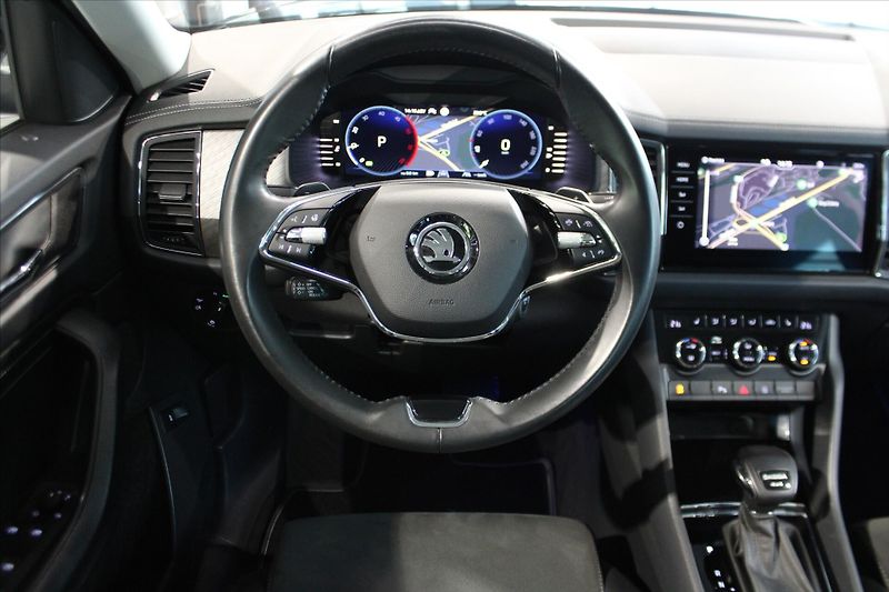 Škoda Kodiaq TDi DSG 4x4 Style ACC/Fullserv - fotka 16 z 33