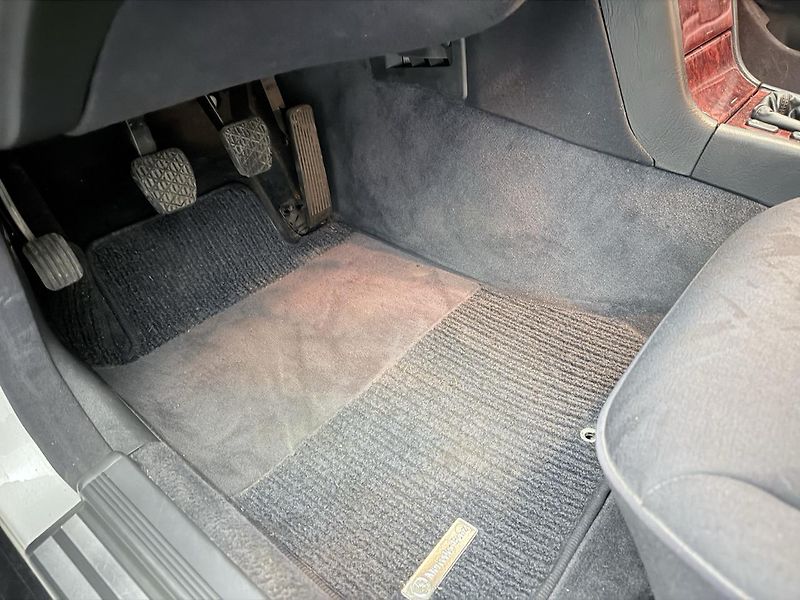 Mercedes-Benz Třídy E (1997) 200i,kompressor,Elegance - fotka 29 z 31