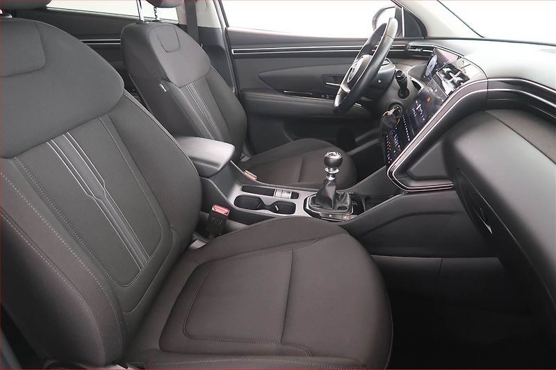 Hyundai Tucson (2021) 1.6 T-GDI - fotka 9 z 17