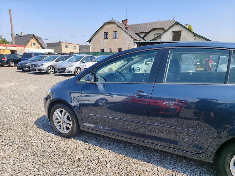 Volkswagen Golf Plus (2010) - fotka 17 z 32