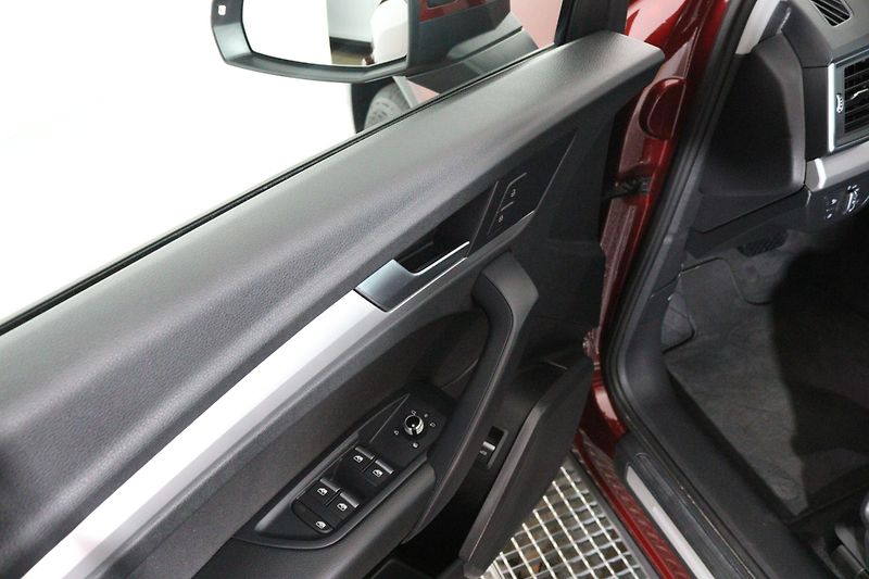 Audi Q5 Q5 40 TDI quattro Stronic - fotka 14 z 26