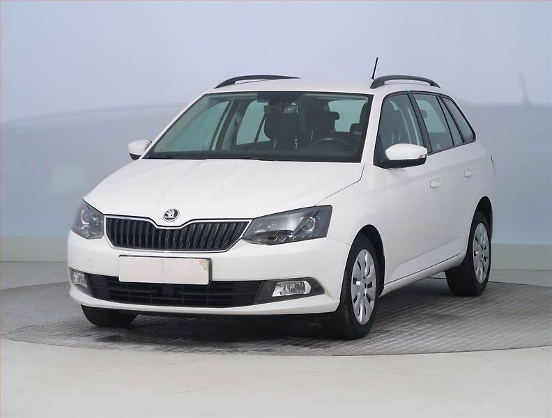 Škoda Fabia (2017) Ambition Plus 1.0 TSI - fotka 2 z 18
