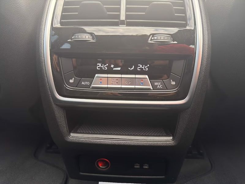 BMW X5 xDrive40i M-Sport Pro DAProf - fotka 15 z 17