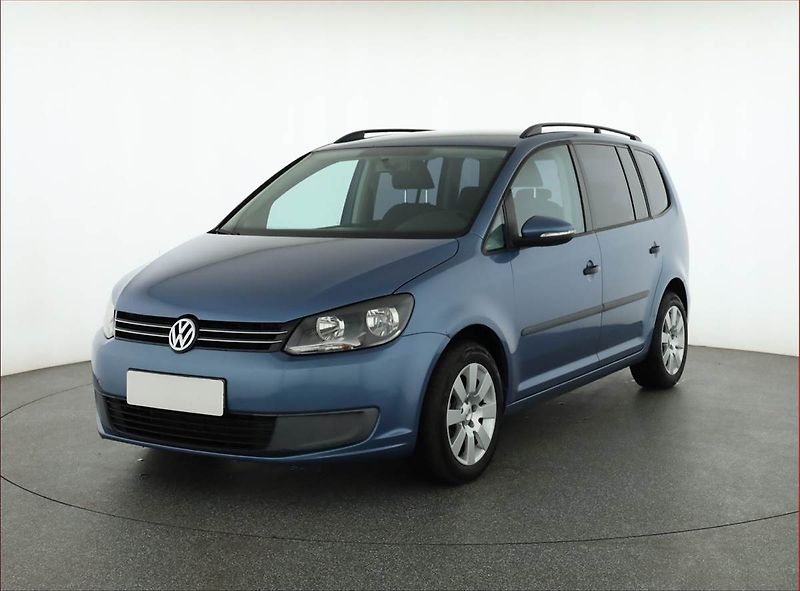 Volkswagen Touran (2011) 1.6 TDI, 7 míst, Tempomat - fotka 2 z 18