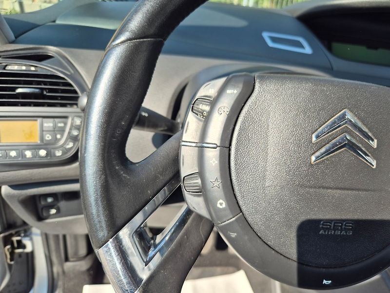 Citroën C4 Picasso 1.6HDi 80kW - Nová STK - fotka 14 z 26