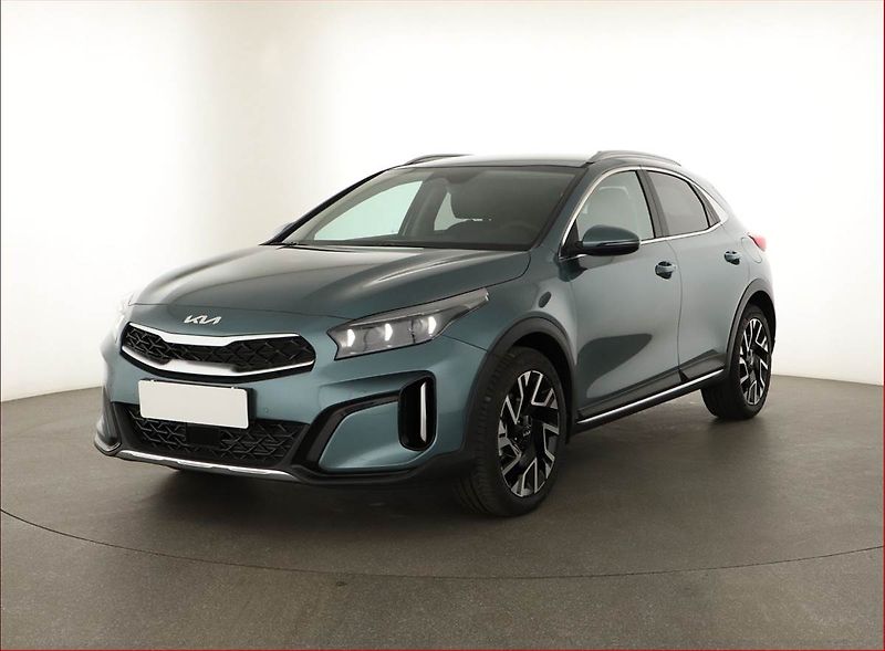 Kia XCeed (2025) 1.5 T-GDI, TOP, FullLed - fotka 2 z 18