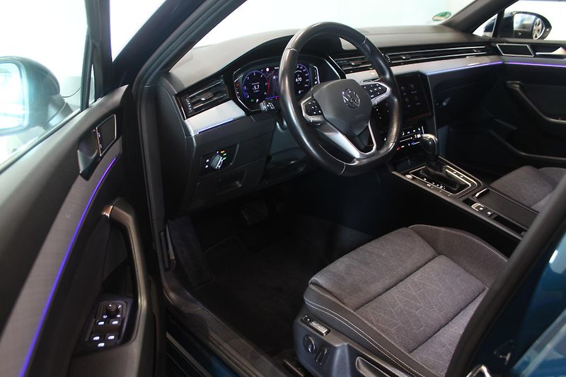 Volkswagen Passat (2023) 2.0TDI DSG Nez.Topení Display  - fotka 14 z 38