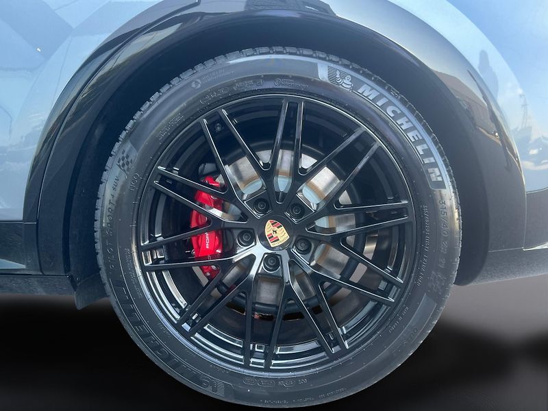 Porsche Cayenne GTS - fotka 12 z 28