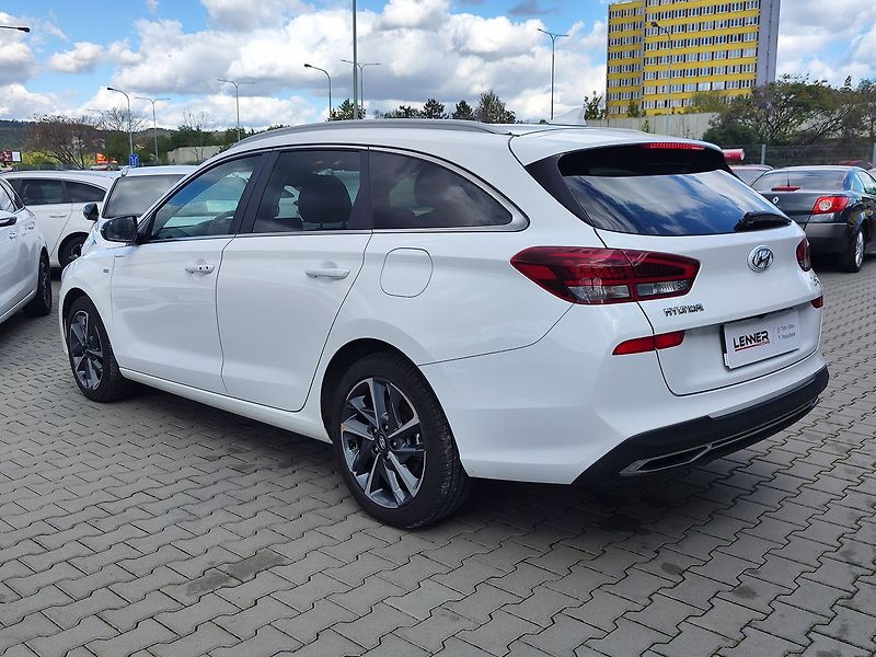 Hyundai i30 1.5 T-GDI/117kW Style Premium - fotka 7 z 36