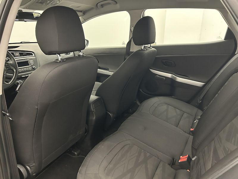 Kia Ceed 1.4 CVVT Comfort Plus - fotka 15 z 22