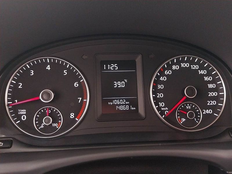 Volkswagen Touran (2011) Comfortline 1.4 TSI, 7 míst - fotka 11 z 17