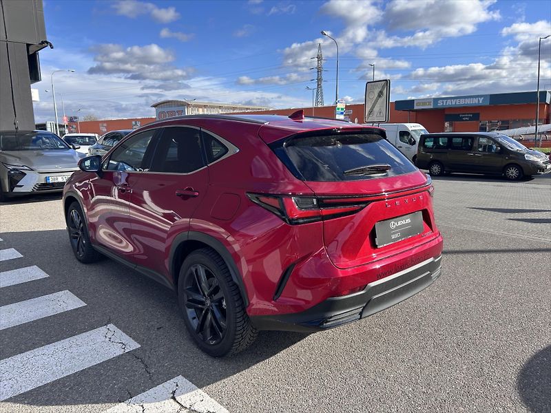 Lexus NX 350h 2.5  4V Prestige - fotka 3 z 11