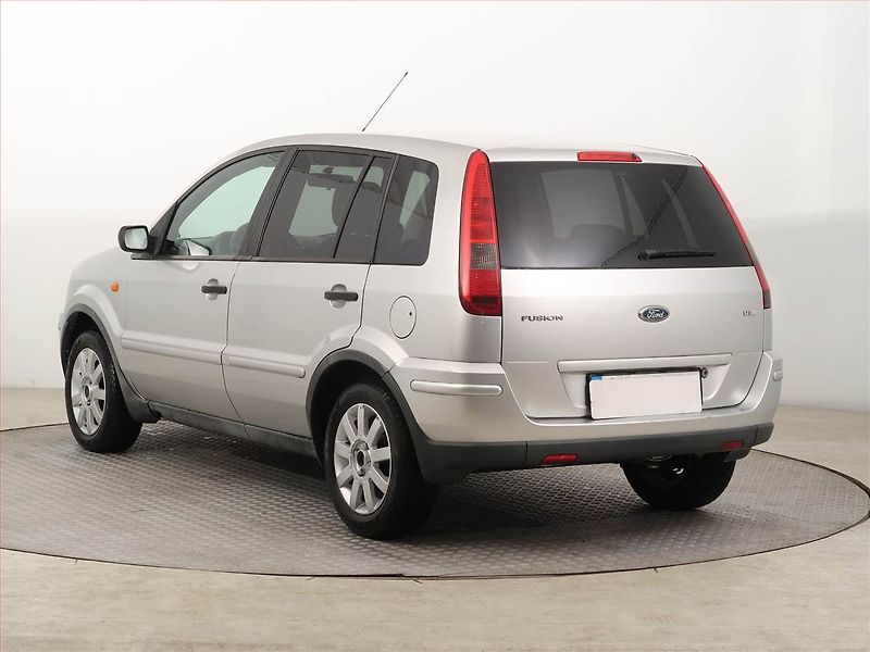 Ford Fusion (2005) 1.4 TDCi, po STK, slušný stav - fotka 4 z 12