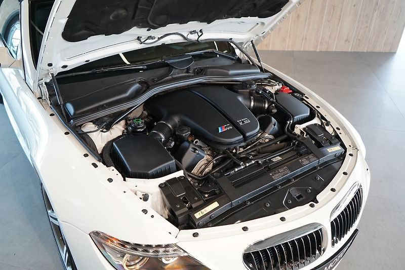 BMW M6 Cabrio, V10,Head-up,Soft-close - fotka 6 z 41