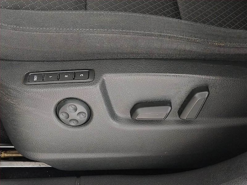 Škoda Superb (2015) Comfort 2.0 TDI, Navi, Xenony - fotka 21 z 21
