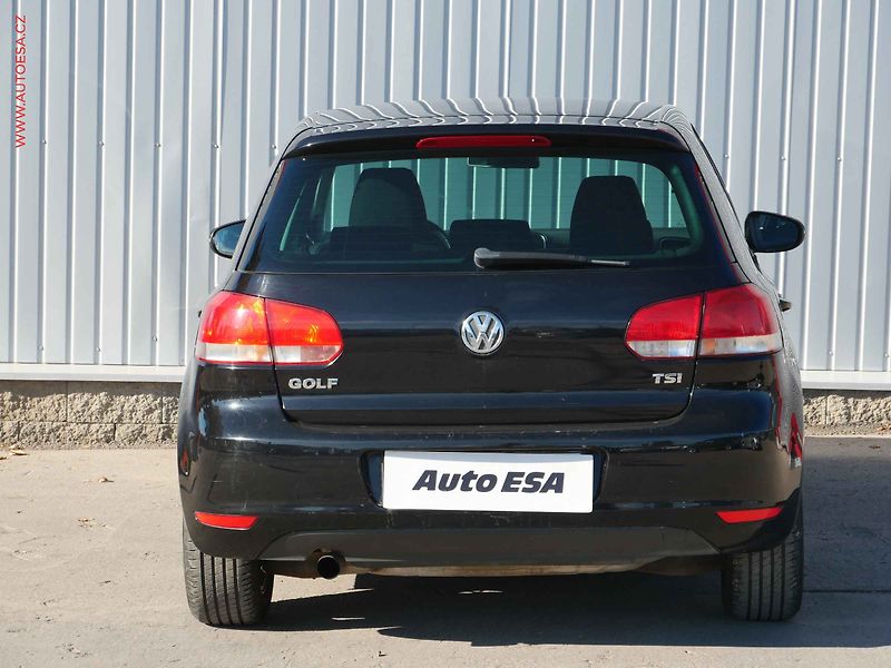 Volkswagen Golf (2010) 1.2 TSi, 2.maj,ČR, Trendline - fotka 5 z 14