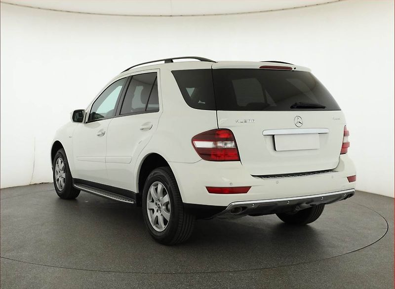 Mercedes-Benz Třídy M (2010) ML 300 CDI, 4X4, Automat - fotka 4 z 14