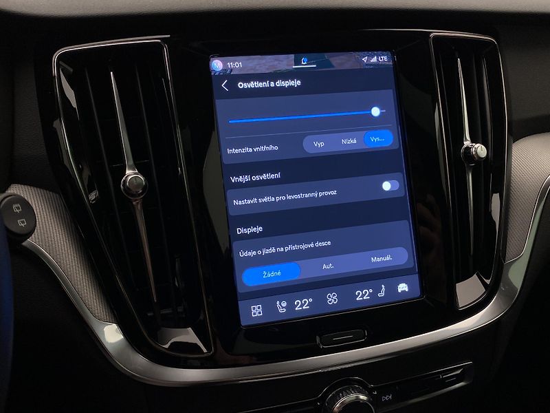Volvo V60 B4 DARK PLUS AUT  - fotka 53 z 59