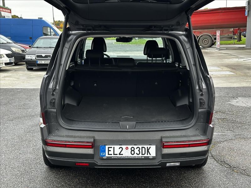 Hyundai Santa Fe 1,6 PHEV STYLE PREMIUM 4X4 - fotka 15 z 15