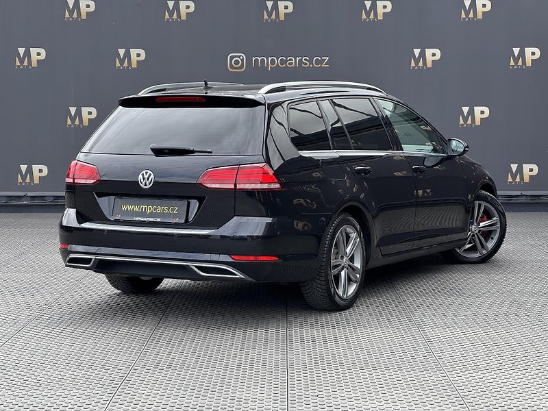 Volkswagen Golf (2017) VII 1.4TSi MAN Highline, RZV - fotka 6 z 51