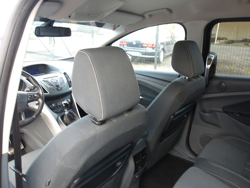 Ford C-MAX 1,6TDCi KRASAVEC !!! 7 MÍST ! - fotka 18 z 27