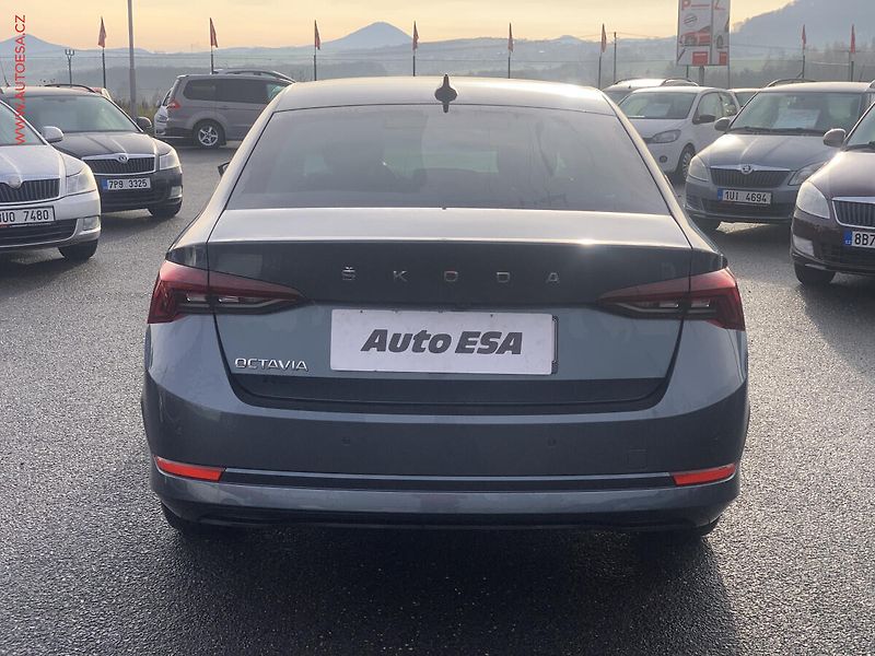 Škoda Octavia (2021) 2.0TDi, 2.maj,ČR, Style, DSG - fotka 5 z 20