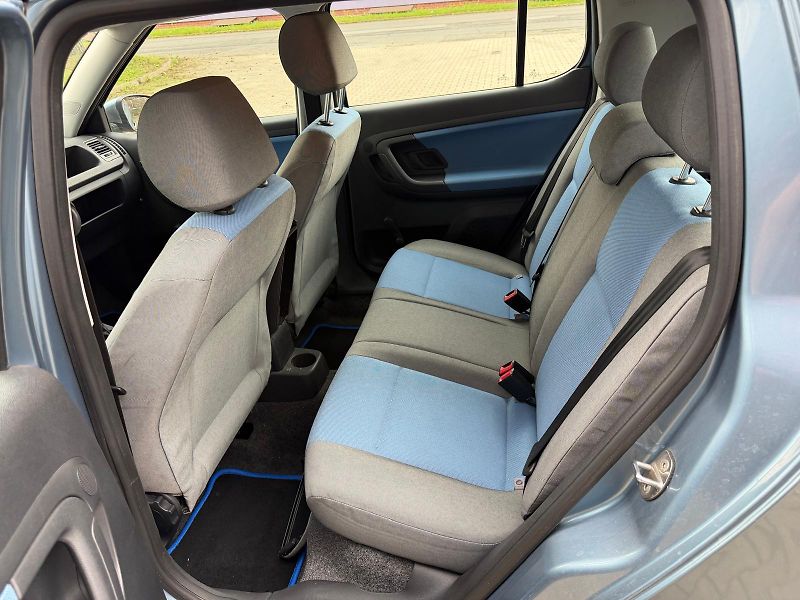 Škoda Fabia 1,2 HTP / po rozvodech /  - fotka 13 z 23