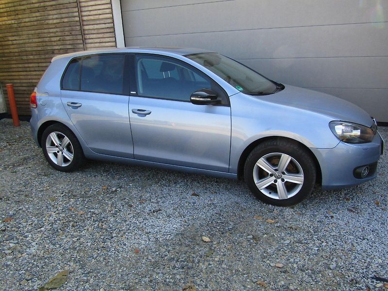 Volkswagen Golf (2011) 1.2 TSI 77kW - fotka 8 z 45