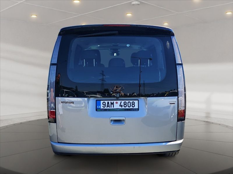 Hyundai Staria 2,2 CRDi Luxury 4x4 AT - fotka 4 z 11