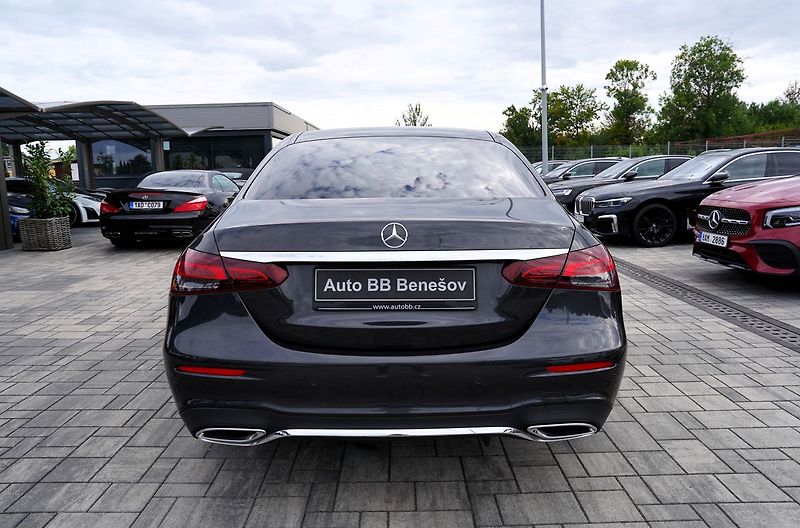 Mercedes-Benz Třídy E E 200 4Matic AMG/LED/360/ČR - fotka 5 z 40