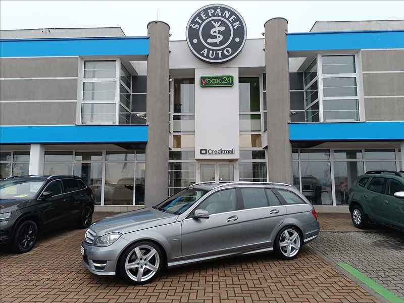 Mercedes-Benz Třídy C 2,2 250 CDI 4MATIC - fotka 1 z 20
