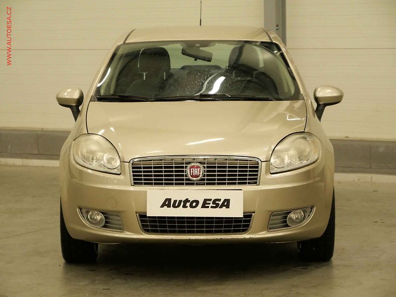 Fiat Linea (2011) 1.4i, ČR, Klima - fotka 2 z 20