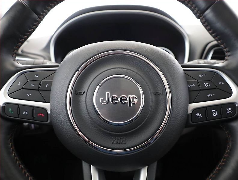 Jeep Compass (2019) 1.4 MultiAir, 4X4, Automat - fotka 8 z 21