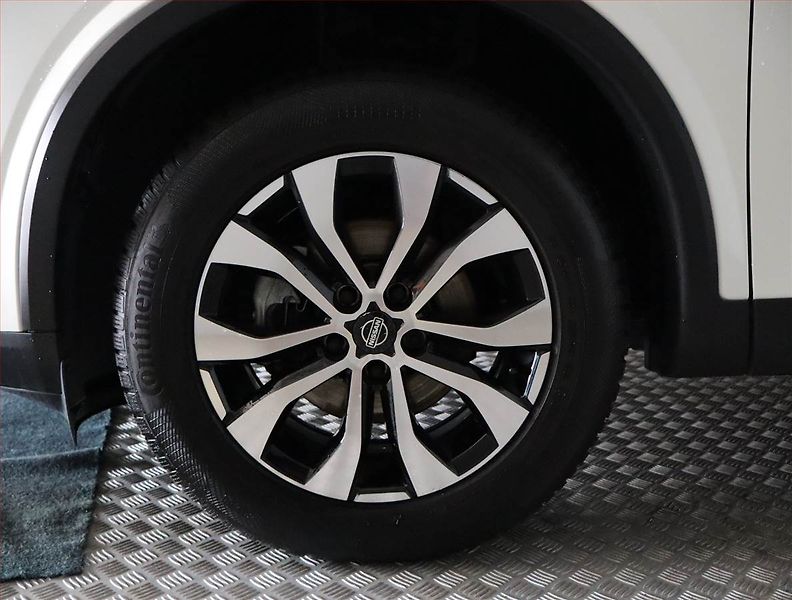 Nissan Qashqai (2023) N-Style 1.3 DIG-T MHEV - fotka 15 z 25