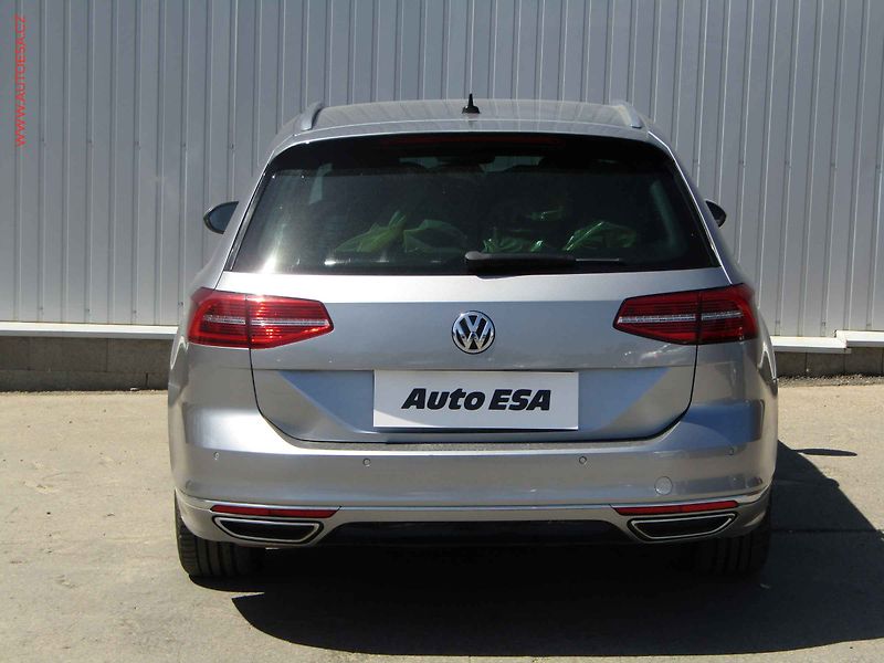Volkswagen Passat (2018) 2.0 TDi 4x4, ČR, DSG, STK7/28 - fotka 5 z 21