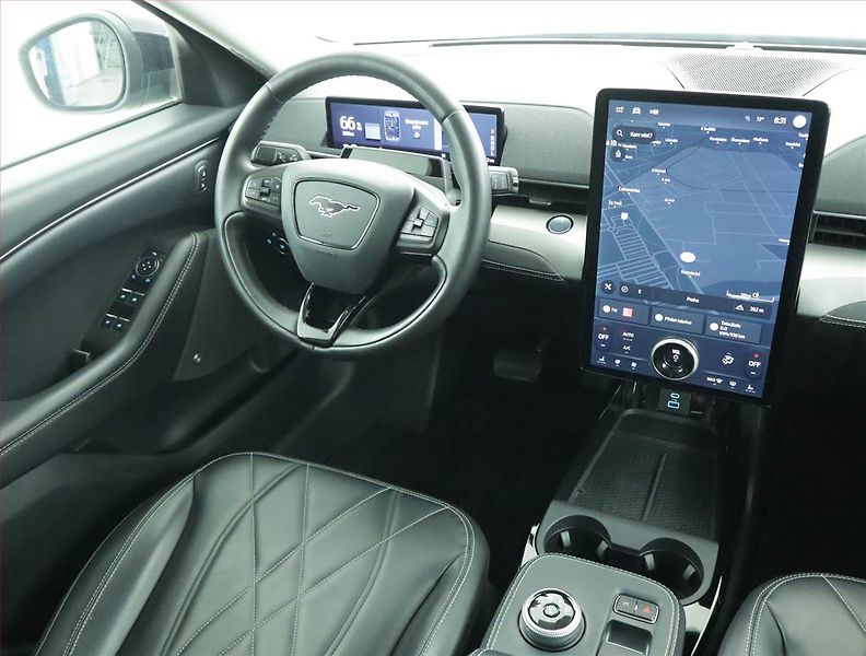 Ford Mustang Mach-E (2022) Standard Range RWD, SoH 94% - fotka 7 z 23