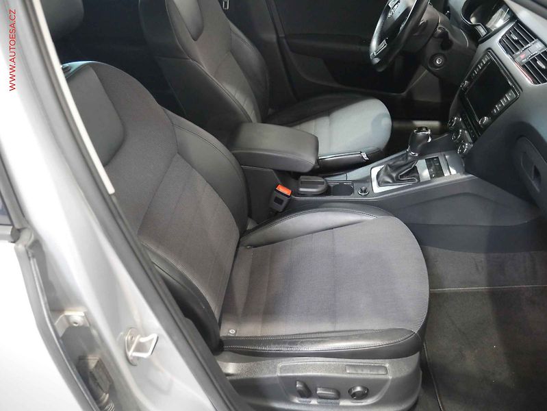 Škoda Octavia (2015) 1.6 TDi, DSG, navi - fotka 12 z 29