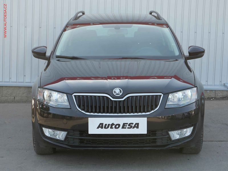 Škoda Octavia (2013) 1.2TSi, Ambition, autoAC - fotka 2 z 17