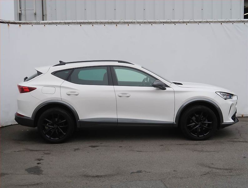 Cupra Formentor (2022) 1.5 TSI - fotka 6 z 24