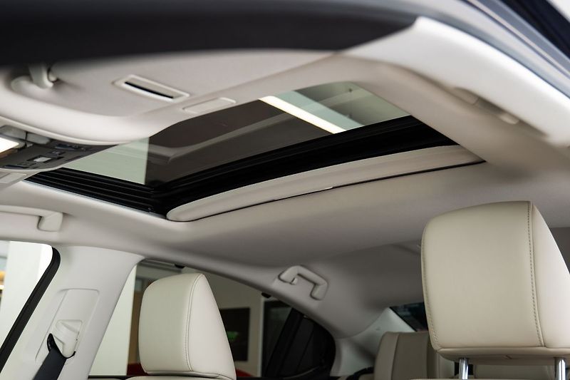 Lexus ES 300 H/MarkLevinson/360/Vyhřívaná/V - fotka 23 z 28