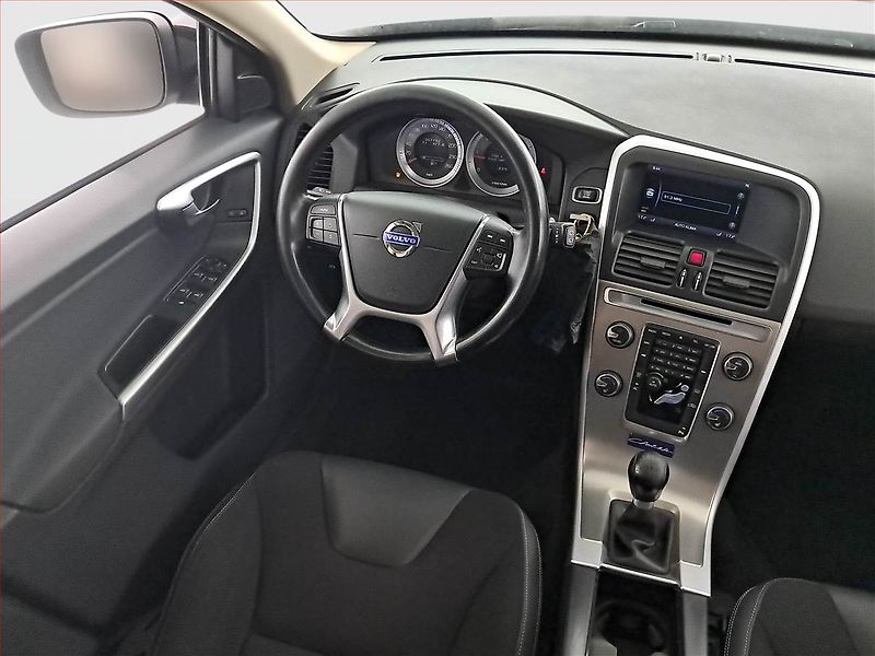 Volvo XC60 (2011) Momentum D4, Navi, Xenony - fotka 15 z 21
