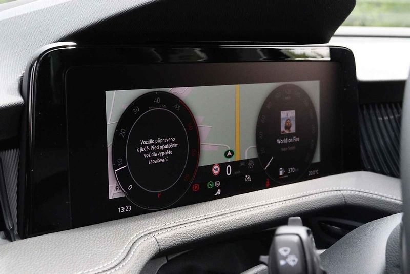 Nová Škoda Superb 2.0 TDI