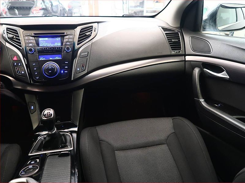 Hyundai i40 (2012) 1.7 CRDI, Tempomat - fotka 8 z 16