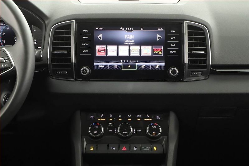 Škoda Karoq (2023) 1.5 TSI - fotka 9 z 20